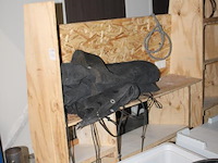 Houten bedrijfswageninrichting. afmeting . 279 x 50 x 163 cm. - afbeelding 2 van  3