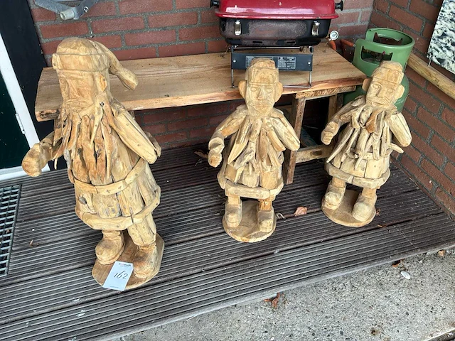Houten beeld (3x) - afbeelding 1 van  2