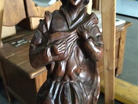 Houten beeld minnestreel - afbeelding 2 van  2