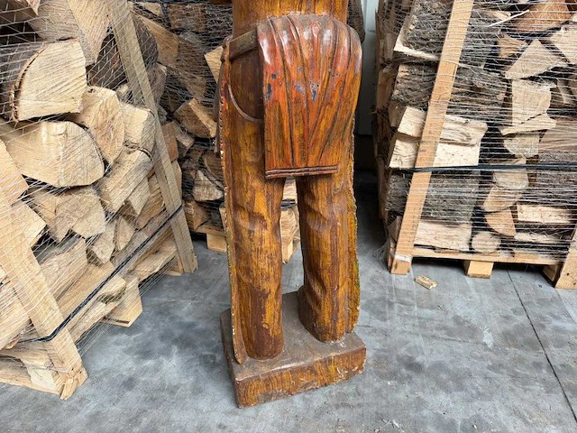 Houten beeld "native american" - afbeelding 3 van  10