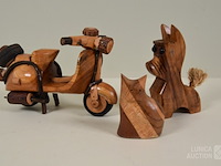 Houten beelden - afbeelding 1 van  6