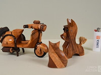 Houten beelden - afbeelding 2 van  6