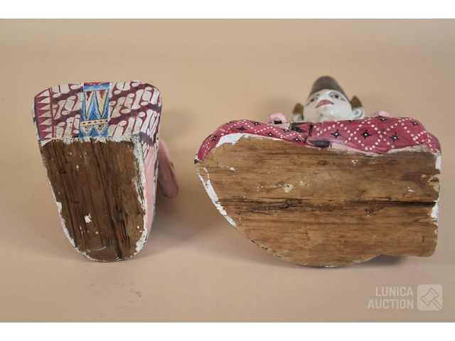 Houten beelden - afbeelding 4 van  4