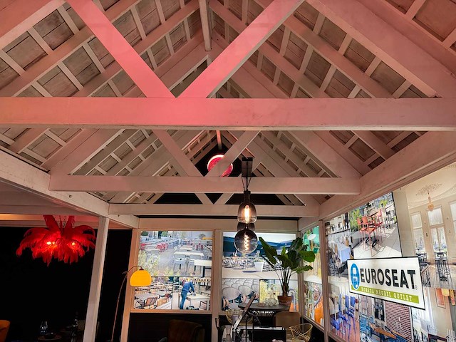 Houten beursstand - afbeelding 17 van  22