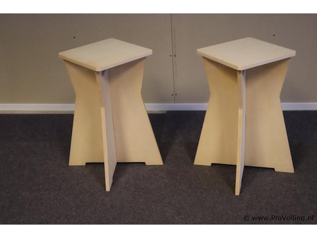 Houten bijzettafels - 2 stuks - afbeelding 1 van  5
