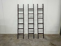 Houten boekenkast trap 223x38,5cm (1x) - afbeelding 2 van  5