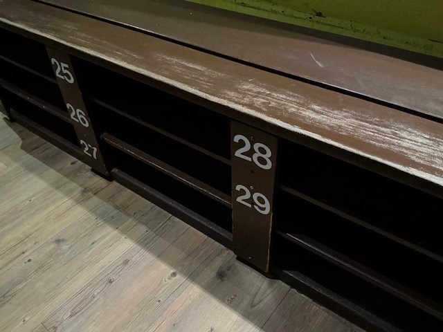 Houten bowlingbank - afbeelding 3 van  4