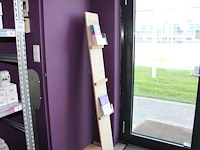 Houten brochurestandaard met afmeting 25 x 170 cm. - afbeelding 1 van  2