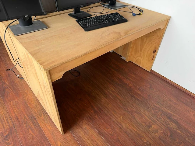 Houten bureau (2x) - afbeelding 4 van  5