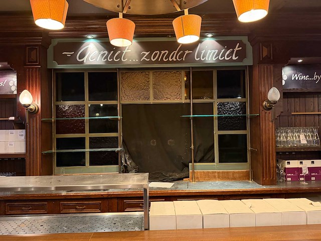 Houten cafe barachterwand - afbeelding 9 van  15