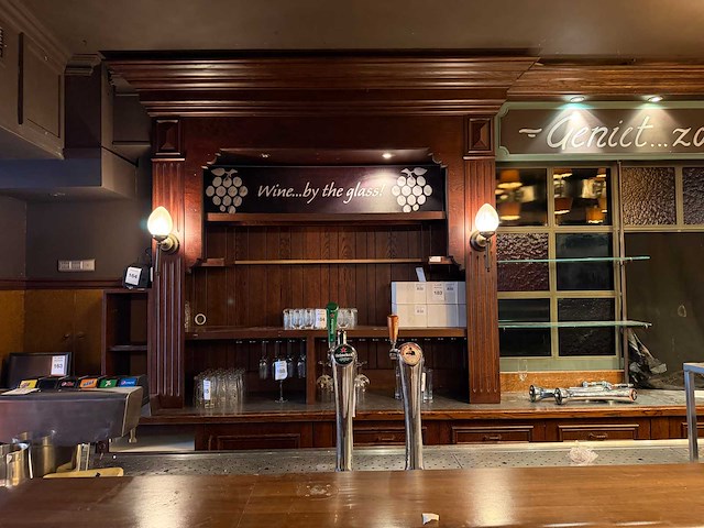 Houten cafe barachterwand - afbeelding 10 van  15