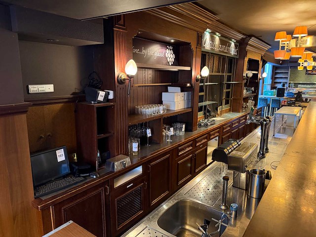 Houten cafe barachterwand - afbeelding 11 van  15