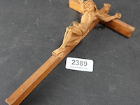 Houten crucifix - afbeelding 1 van  5