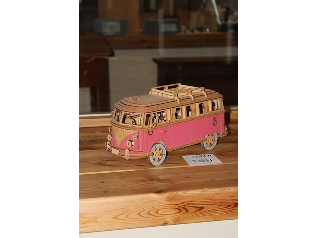 Houten decoratieve camperbus. - afbeelding 2 van  2