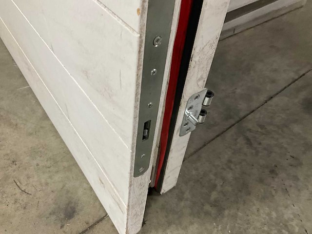 Houten deur met meerpunt sluiting (2x) - afbeelding 4 van  4