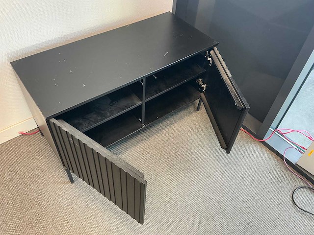 Houten dressoir - afbeelding 4 van  4
