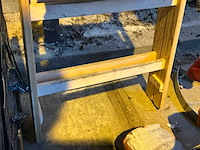 Houten dubbele trap - afbeelding 2 van  5