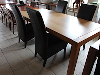 Houten eetkamer tafel met vier stoelen. afmeting tafel 217 x 99 x 78 cm. - afbeelding 1 van  2