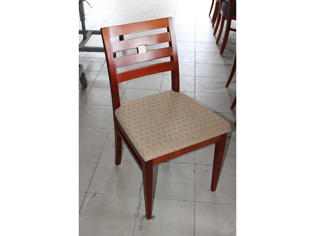 Houten eetkamer tafel met zes stoelen. afmeting. tafel 179 x 90 x 77 cm. - afbeelding 3 van  3