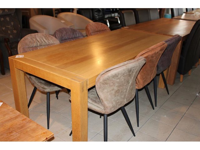 Houten eetkamer tafel met zes stoelen. afmeting tafel 198 x 88 x 77 cm. - afbeelding 1 van  2