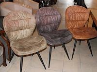 Houten eetkamer tafel met zes stoelen. afmeting tafel 198 x 88 x 77 cm. - afbeelding 2 van  2