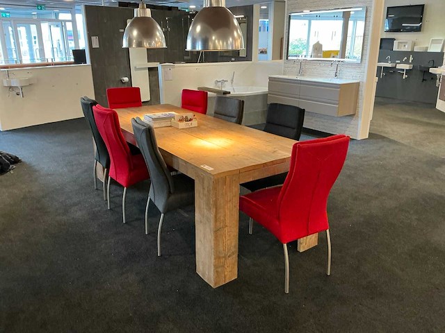 Houten eetkamertafel met 8 stoelen - afbeelding 1 van  5