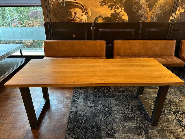 Houten eetkamertafel met u-poten - afbeelding 2 van  8