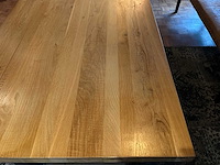 Houten eetkamertafel met u-poten - afbeelding 6 van  8