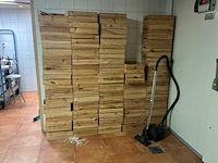 Houten fruitkisten - vintage - overige winkelinventaris (300x) - afbeelding 1 van  3