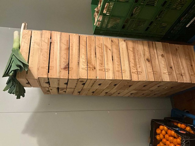 Houten fruitkisten - vintage - overige winkelinventaris (300x) - afbeelding 3 van  3