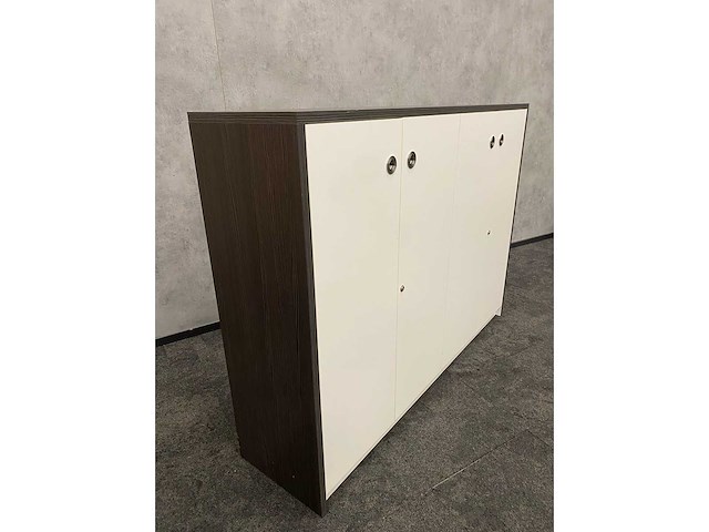 Houten halfhoge 4-deurs kast - afbeelding 4 van  13