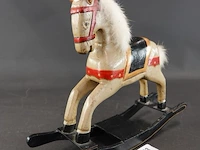 Houten hobbelpaard