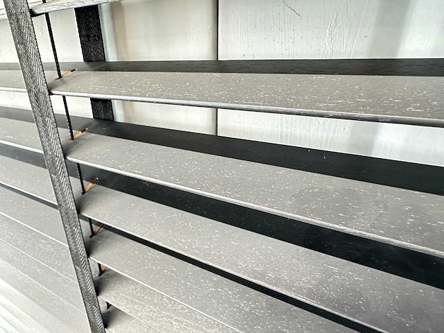 Houten jaloezie met brede ladderbanden - afbeelding 3 van  4