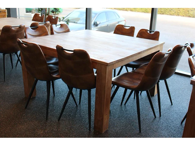 Houten kantinetafel incl. acht eetkamerstoelen mxsofa, afm. tafel 140 x 140 x 79 cm. let op: onderdeel comb... onderdeel van combinatiekavel combinatiekavel van de kavels m470, m471 en m472. - afbeelding 1 van  4
