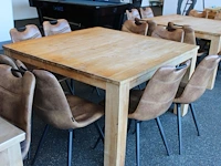 Houten kantinetafel incl. acht eetkamerstoelen mxsofa, afm. tafel 140 x 140 x 79 cm. let op: onderdeel comb... onderdeel van combinatiekavel combinatiekavel van de kavels m470, m471 en m472. - afbeelding 2 van  4