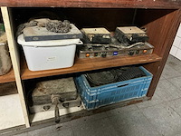 Houten kast met leggers - afbeelding 5 van  8