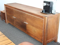 Houten kast met twee deuren en twee laden, vermoedelijk bert plantagie. afmeting 220 x 50 cm. hoogte 80 cm - afbeelding 2 van  2
