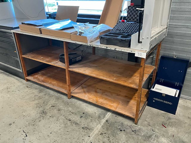 Houten kast - afbeelding 1 van  3