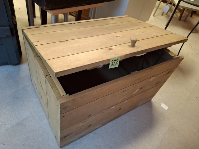 Houten kist 70 x 48 x 40 cm - afbeelding 1 van  3