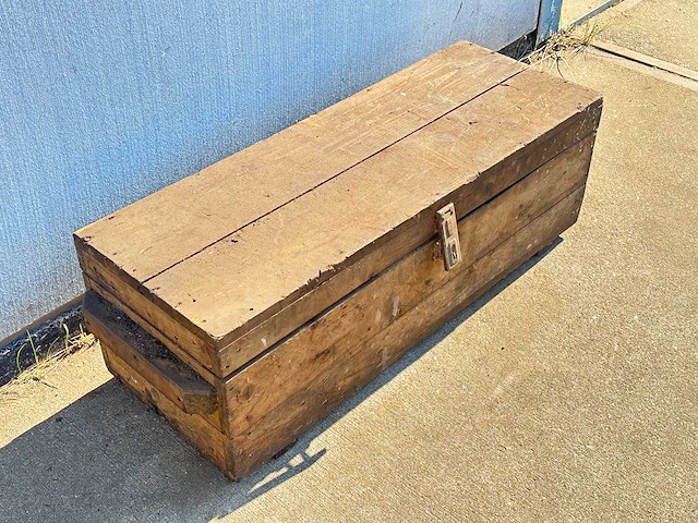 Houten kist met scheepskompas - afbeelding 2 van  4