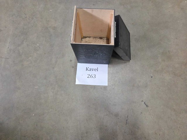 Houten kist - afbeelding 2 van  2