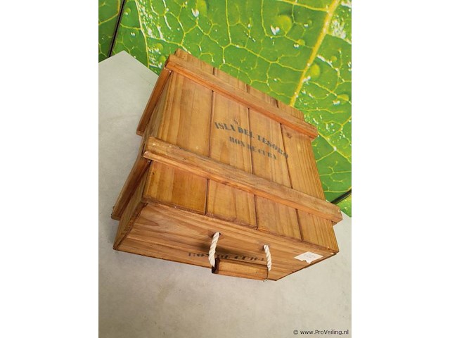 Houten kist - afbeelding 1 van  3