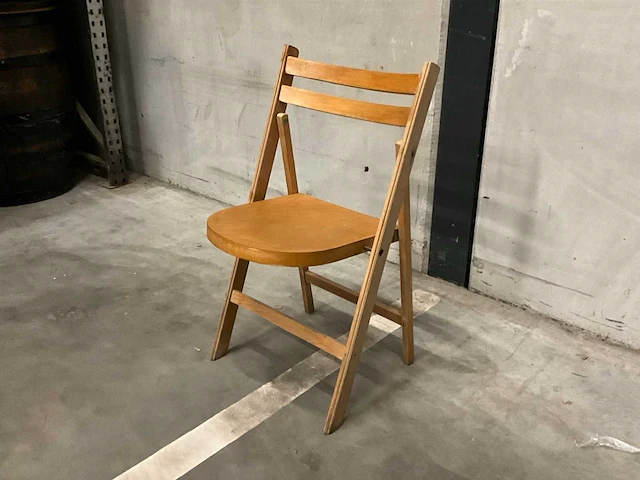 Houten klapstoel (46x) - afbeelding 1 van  6