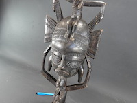 Houten kpeliye (of kpélié) masker van het senufo-volk uit ivoorkust. - afbeelding 2 van  5