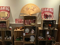 Houten kratten inclusief inhoud (5x) - afbeelding 1 van  4