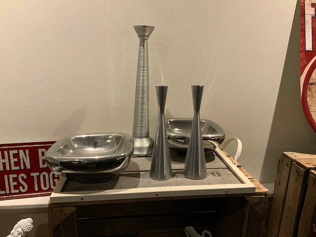 Houten kratten met inhoud (5) - afbeelding 3 van  6