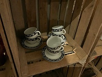 Houten kratten met inhoud (5) - afbeelding 5 van  6