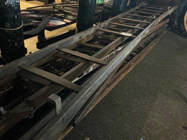 Houten ladder (9x) - afbeelding 3 van  4