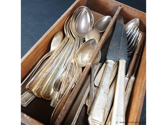 Houten lade met bestek - afbeelding 3 van  4