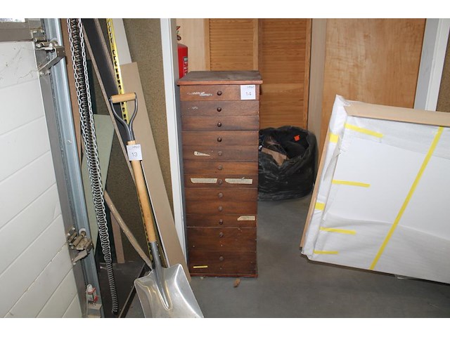 Houten ladekast met 14 laden. afmeting 42 x 52 x 113 cm - afbeelding 1 van  3